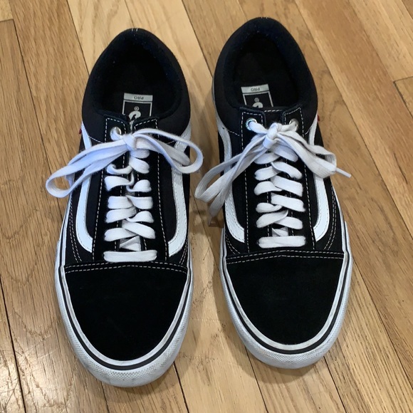 Like New Vans Low Pro Black & White Classics Mens 9.5 - Picture 2 of 7